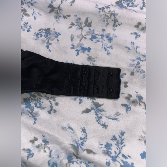 Serious Buyer Only! Victoria’s Secret Fabulous Plunge 36C Push Up Bra - Picture 6 of 10